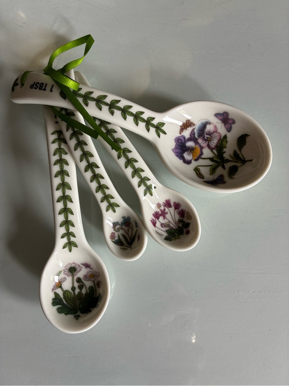 Botanical Floral Ceramic Measuring Spoon Set - White with Green Leaf Accents